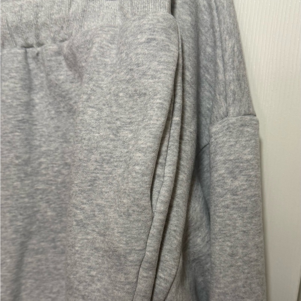 Cropped Crewneck Sweatshirt in Heather Gray - Picture 10 of 12